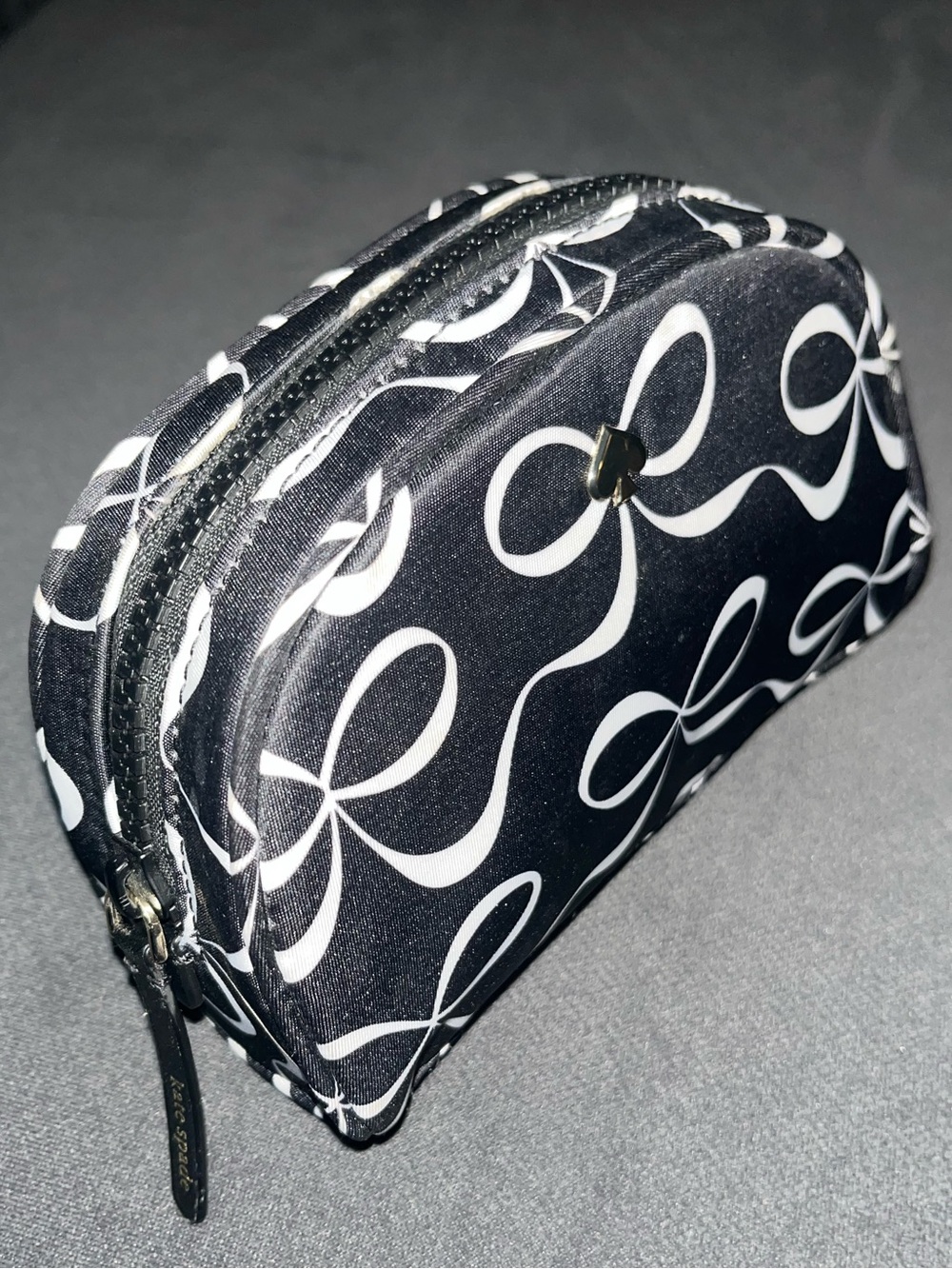 ♠️ Kate Spade Jae Elegant Bow Small Dome Cosmetic/Coin pouch Black & White Nylon